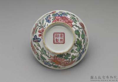 图片[3]-Bowl with flowers on a white ground in painted enamels, Qing dynasty, Kangxi reign (1662-1722)-China Archive